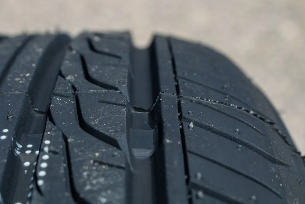 Threadbare Tires Best Tire Shop in Calgary, Airdrie, Edmonton | Used Tires for Sale Alberta